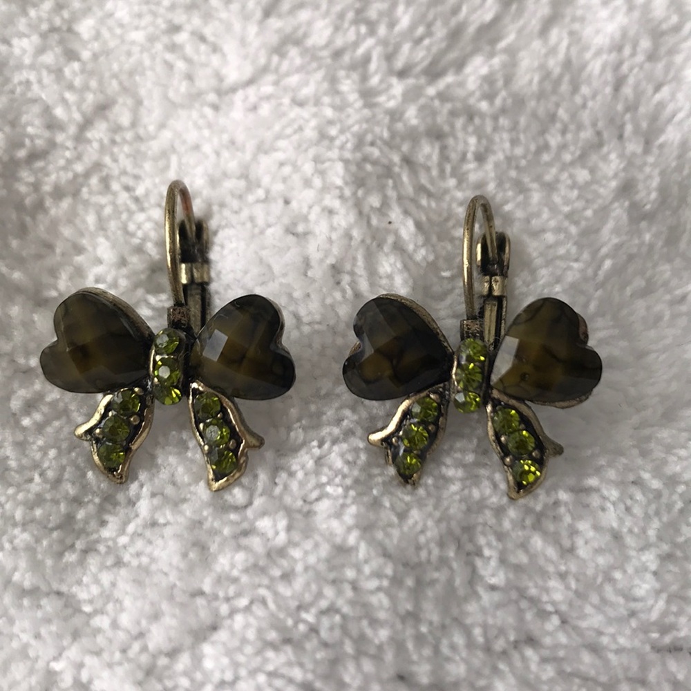 Bow earrings